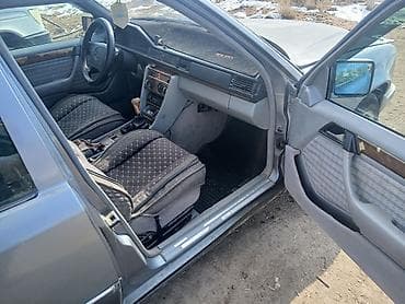 Mercedes-Benz: Mercedes-Benz E-Class: 1989 г., 2.3 л, Механика, Бензин, Седан — 9