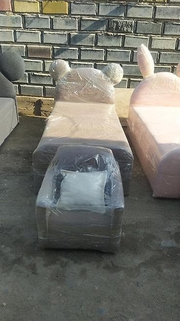 детские комот: Детский комплект мягкой мебели: кровать и кресло - Кровать — 1