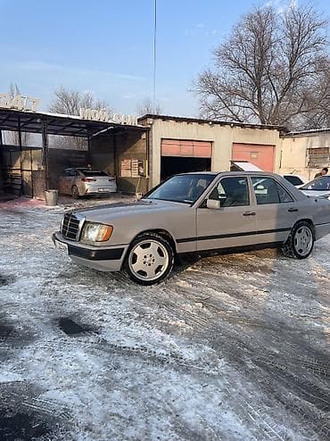 Продажа авто: Mercedes-Benz E-Class: 1988 г., 2.3 л, Механика, Бензин, Седан — 3