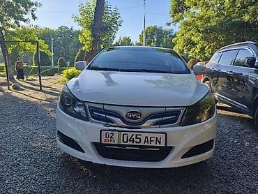 BYD E5: 2019 г., Автомат, Электромобиль, Седан