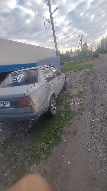 Volkswagen: Volkswagen Jetta: 1984 г., 1.8 л, Механика, Бензин, Седан — 4