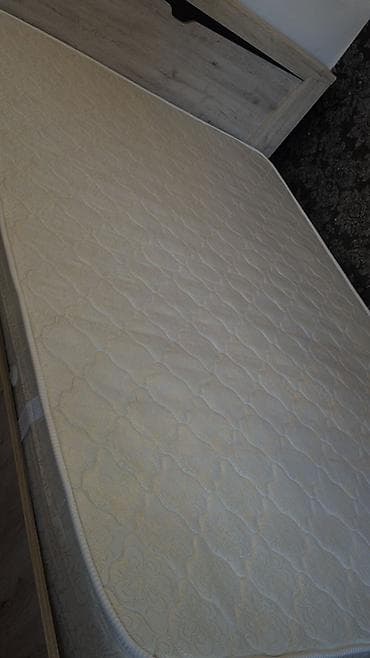 гостиничные принадлежности: Спальный матрас, Б/у, Двуспальный, Матрасы средней жесткости — 2