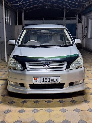Toyota Ipsum: 2003 г., 2.4 л, Автомат, Бензин, Минивэн