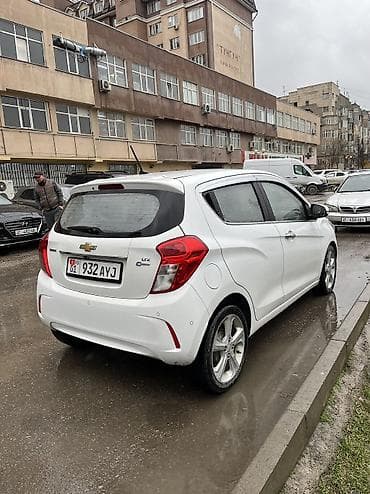 lada priors: Chevrolet Spark: 2016 г., 1 л, Автомат, Бензин, Хэтчбэк — 4