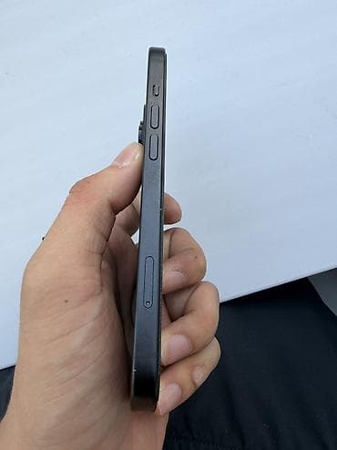 line 6: IPhone 15, Б/у, 128 ГБ, Midnight, Чехол, 83 % — 2