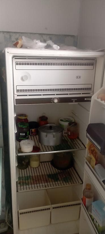 ручной морозильник: Однокамерный холодильник с верхней морозильной камерой. Особенности — 2