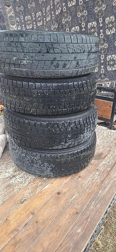 Шины 215 / 70 / R 16, Зима, Б/у, Комплект, Легковые, Dunlop