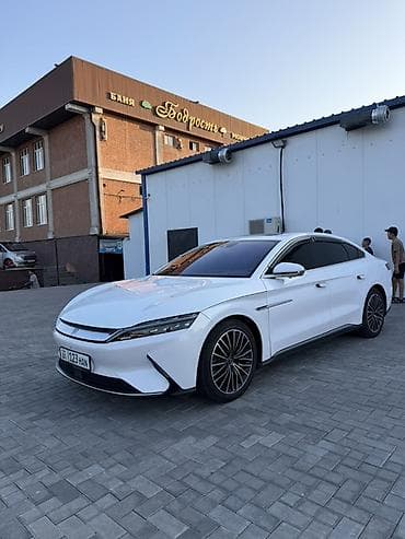 с 180: BYD Han: 2021 г., Электромобиль, Седан — 10