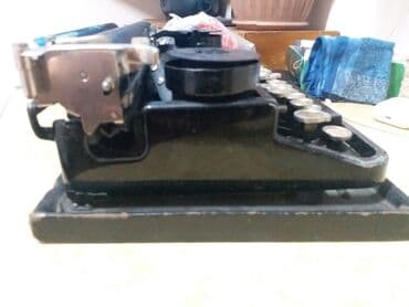 Велозапчасти: Пишущая ( печатная) машинка фирмы "Underwood" (USA), производилась 0 — 3