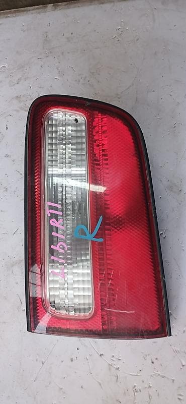 red cell: Задний правый фонарь для Nissan Liberty (1998–2004) - Сторона: правая — 2