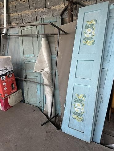 бамбук панели: Всё за 500 сом Винтажные деревянные дверные полотна, окрашенные в — 1