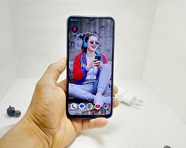 tecno spark 9pro: Poco Apple M5, Б/у, 128 ГБ, цвет - Черный, 2 SIM — 1