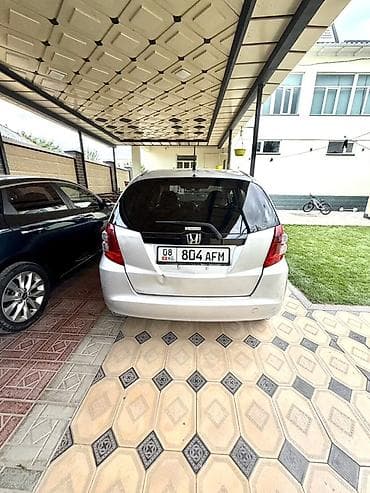 2008: Honda Fit: 2008 г., 1.3 л, Автомат, Хэтчбэк — 2