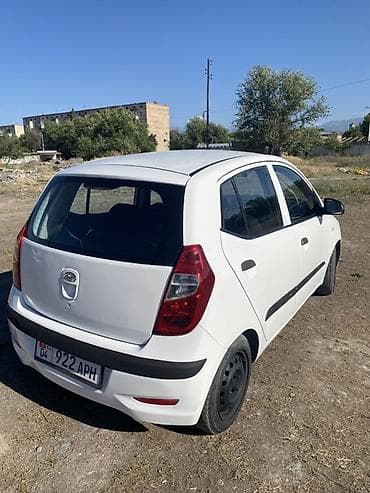кок талаа: Hyundai i10: 2011 г., 1.1 л, Кол менен иштөөчү, Бензин, Хетчбек — 5