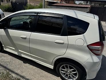 bew e34: Honda Fit: 2008 г., 1.5 л, Вариатор, Бензин, Хэтчбэк — 4