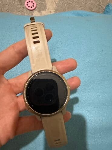 смарт чассы: Смарт‑часы с круглым сенсорным дисплеем и бежевым силиконовым — 1