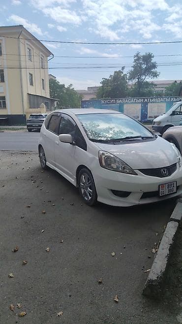вампер фит: Honda Fit: 2008 г., 1.5 л, Автомат, Бензин, Хэтчбэк — 1