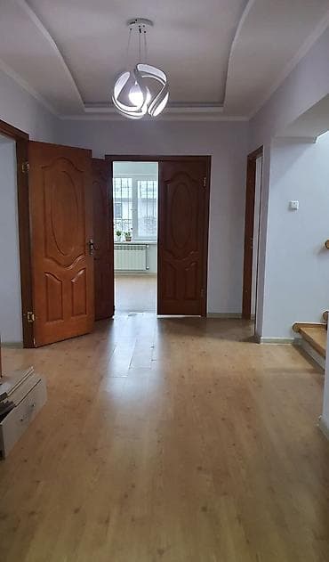 аренда клубника: 300 м², 6 комнат — 4