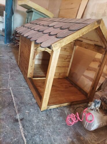 Домик для собак с коридором. А также имеется в наличии разные домики