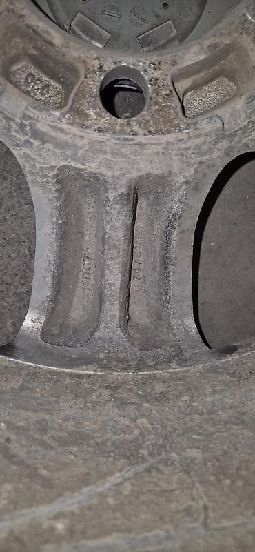 kia ev6: Литые Диски R 17 Toyota, Комплект, отверстий - 6, Б/у — 3