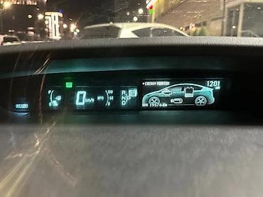 вложение: Toyota Prius: 2015 г., 1.8 л, Автомат, Гибрид, Хэтчбэк — 9