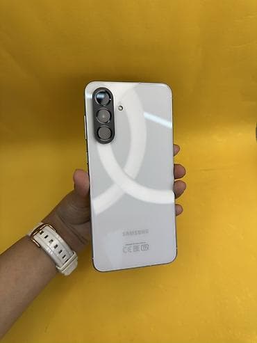 Техника жана электроника: Samsung Galaxy A56, Колдонулган, 128 ГБ, түсү - Ак, Бөлүп төлөө менен, 2 SIM — 1
