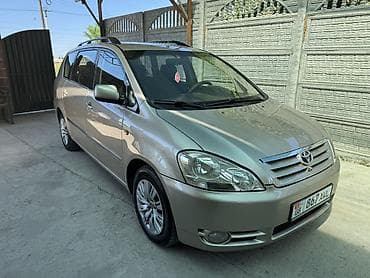 воздушные фильтра: Toyota Avensis Verso: 2003 г., 2 л, Механика, Дизель, Минивэн — 2