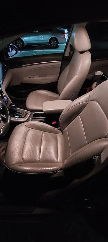 Продажа авто: Hyundai Elantra: 2018 г., 2 л, Автомат, Бензин, Седан — 5