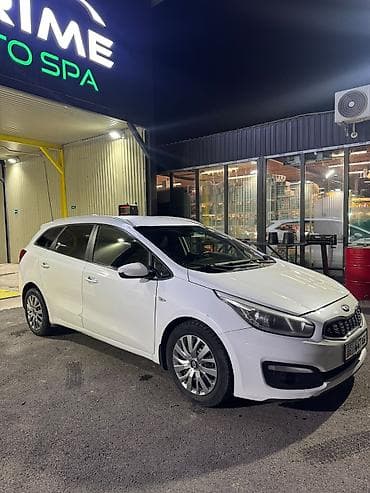 sportage 2018: Kia Ceed: 2017 г., 1.6 л, Автомат, Бензин, Универсал — 5