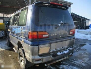 4m40: На крышу Mitsubishi 1997 г., Б/у, Оригинал — 2