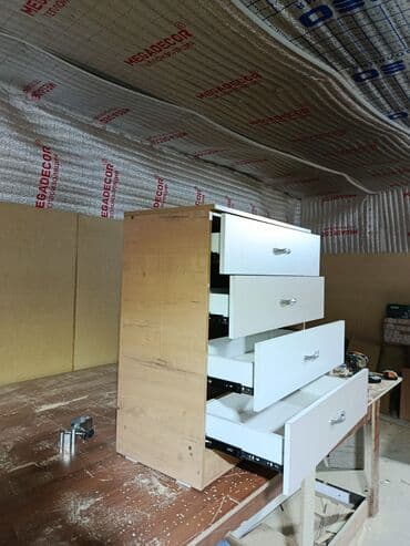 комод с пеленальным столом: Комод для одежды, Новый, Без зеркала, ЛДСП, цвет - Белый, Платная доставка — 1