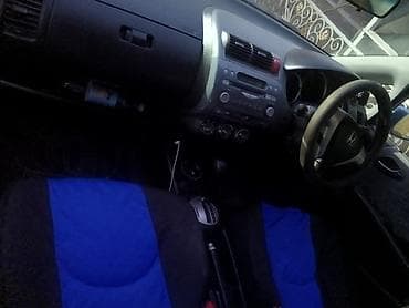 полики фит: Honda Fit: 2003 г., Автомат, Бензин, Хэтчбэк — 5