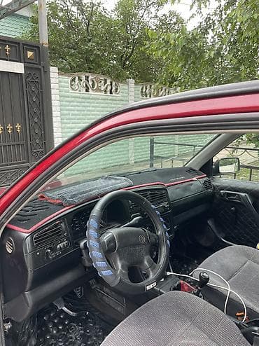 вента: Volkswagen Vento: 1994 г., 1.8 л, Механика, Бензин, Седан — 4