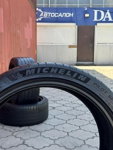 Пара летних шин Michelin Pilot Sport 4S - Размер: 255/40 ZR21 -