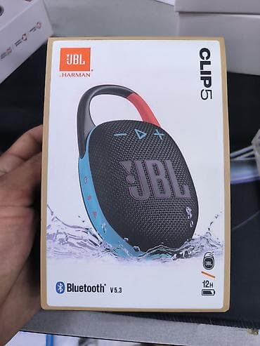 wireless speaker: Портативная колонка JBL Clip 5 - Компактный формат с карабином: легко — 1