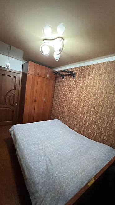 юг 2 мкр: 3 комнаты, 58 м², Индивидуалка, 2 этаж, Старый ремонт — 3