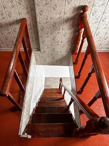 земли: Продается дом🔥 📍 Адрес: Пишпек (ориентир Гагарина/ Термечикова) 🔢 Год — 7