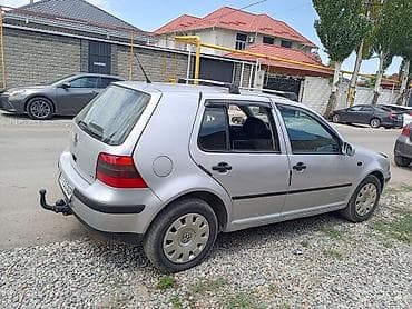 Унаа сатуу: Volkswagen Golf: 2000 г., 2 л, Кол менен иштөөчү, Бензин, Хетчбек — 4