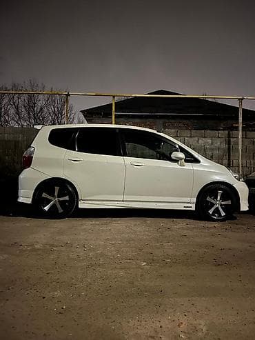 фав вита: Honda Fit: 2003 г., 1.3 л, Вариатор, Бензин, Хэтчбэк — 5