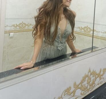 платье в клетку с белым воротником: Продаётся платье - 4000 — 2