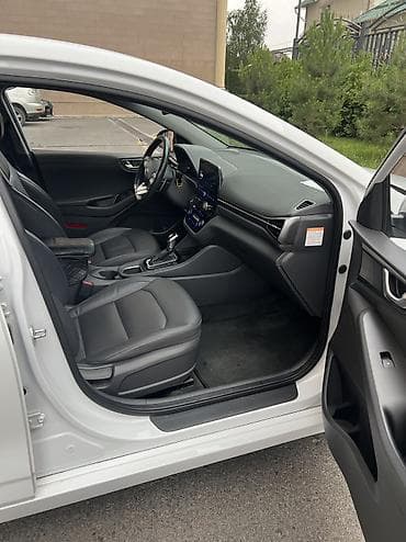 cruser: Hyundai Ioniq: 2020 г., 1.6 л, Автомат, Гибрид, Лифтбек — 8