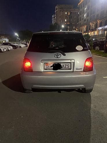 corolla 2004: Toyota Ist: 2003 г., 1.5 л, Автомат, Бензин, Хэтчбэк — 4