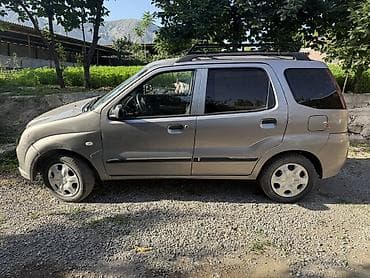 Унаа сатуу: Suzuki Ignis: 2004 г., 1.3 л, Кол менен иштөөчү, Бензин, Хетчбек — 2