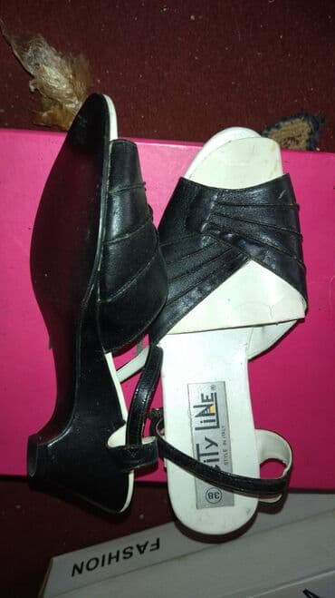 шлепка: Про-во Италия и Югославия
размер 37-38 — 1