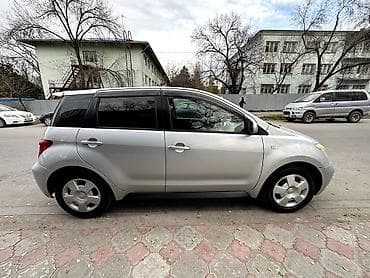 Toyota Ist: 2002 г., 1.5 л, Бензин, Хэтчбэк