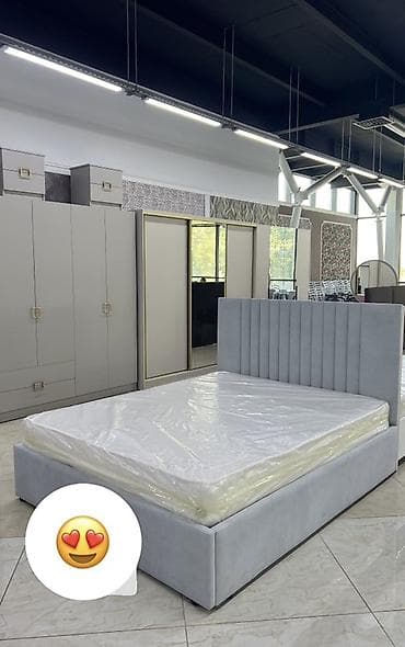 Двуспальная кровать, С мягким изголовьем, длина - 200 см