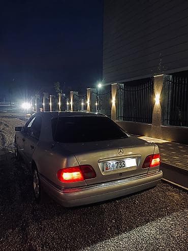 машина мерс с: Mercedes-Benz E-Class: 1995 г., 2.3 л, Механика, Бензин, Седан — 6