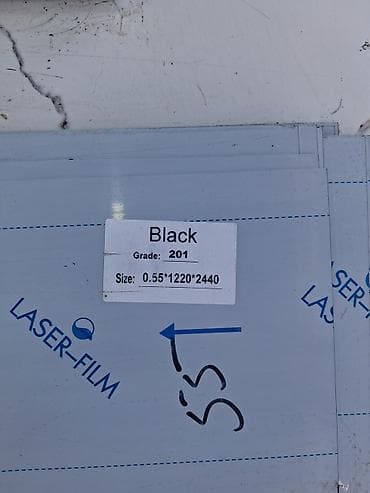 film: Лист нержавеющей стали AISI 201, окраска Black (черный). Размер — 4