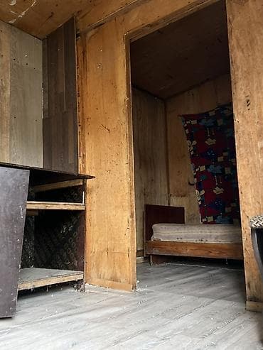 ищу помещения: Передвижная бытовка/вагончик на колёсном шасси. - Корпус обшит — 4