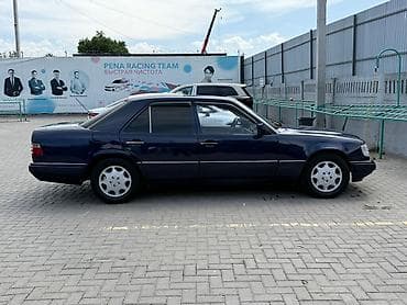Продажа авто: Mercedes-Benz W124: 1993 г., 3.2 л, Автомат, Бензин, Седан — 4